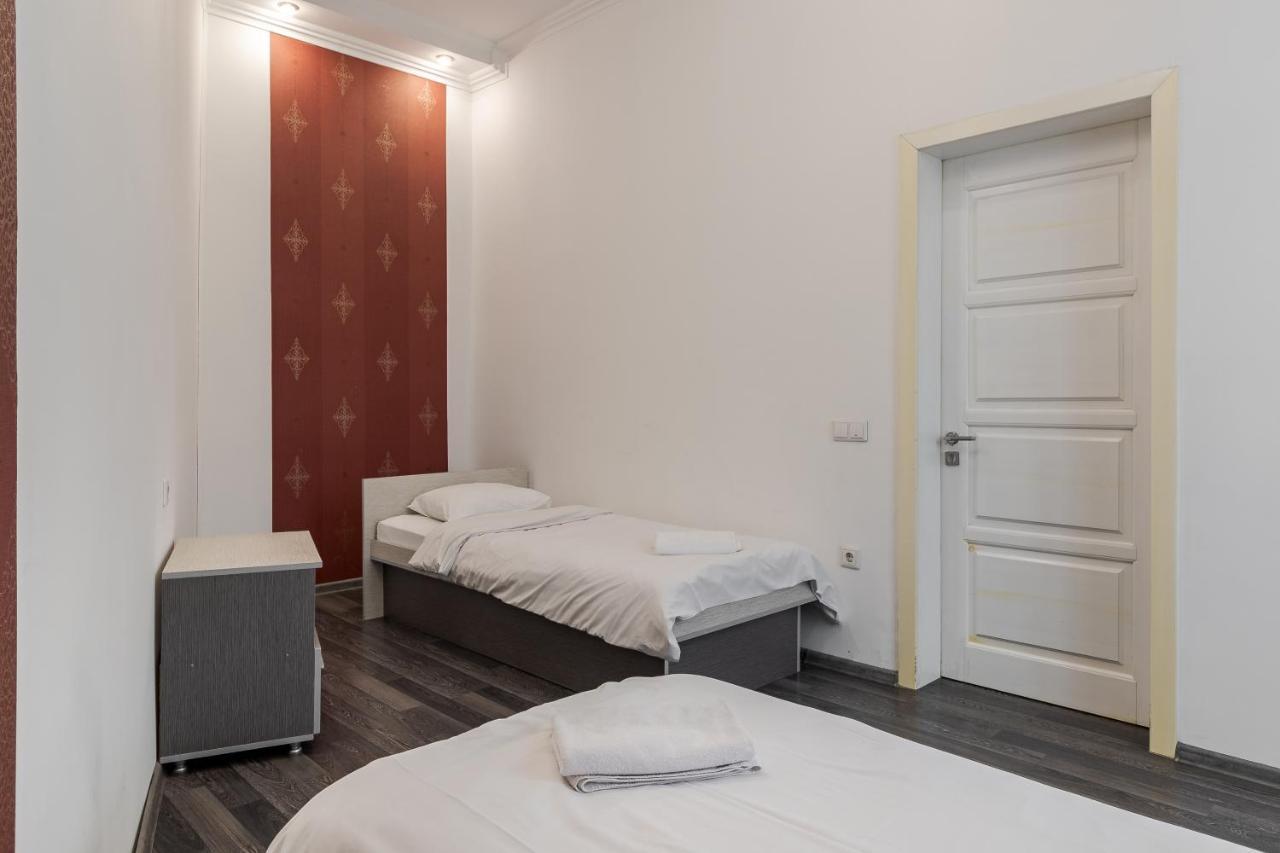 Halytska Apartment Leopoli Esterno foto